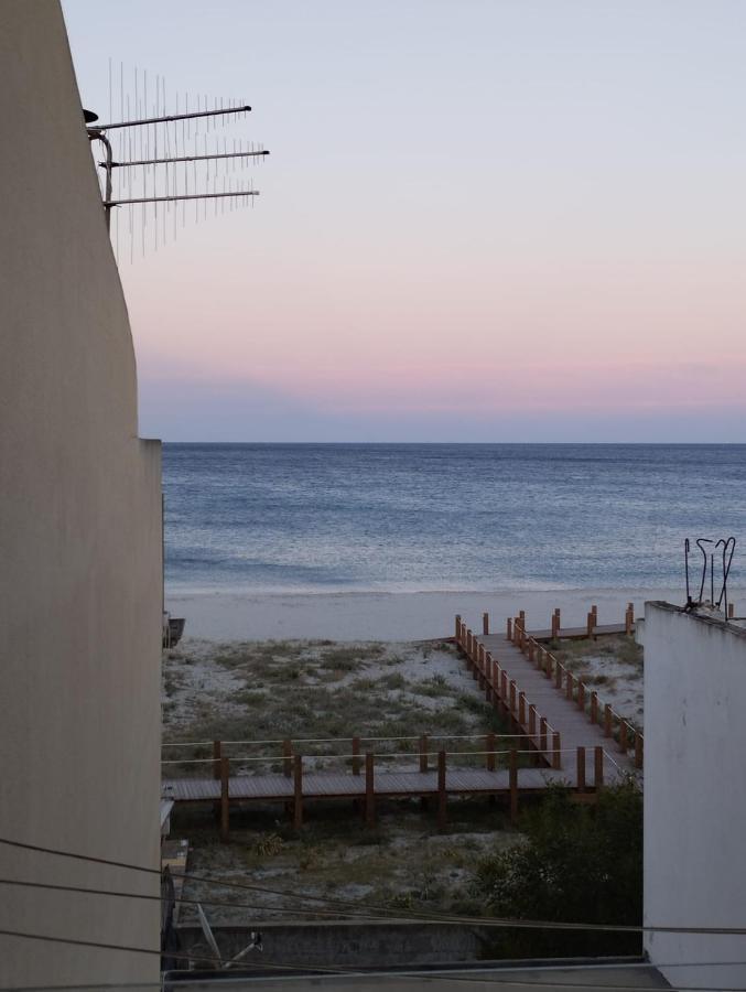 Corona'S Apartment- Fronte Spiaggia La Caletta Eksteriør bilde