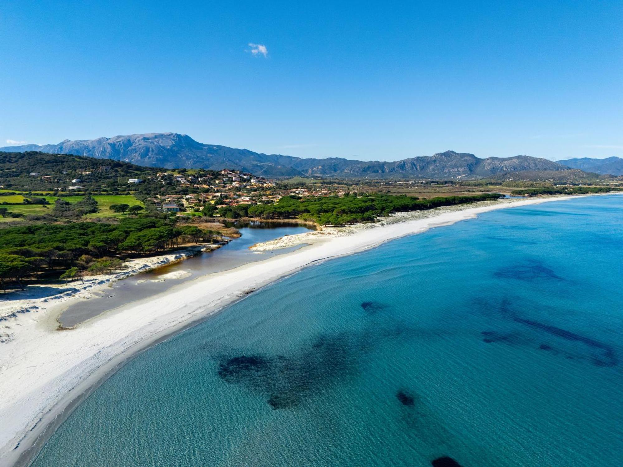 Corona'S Apartment- Fronte Spiaggia La Caletta Eksteriør bilde